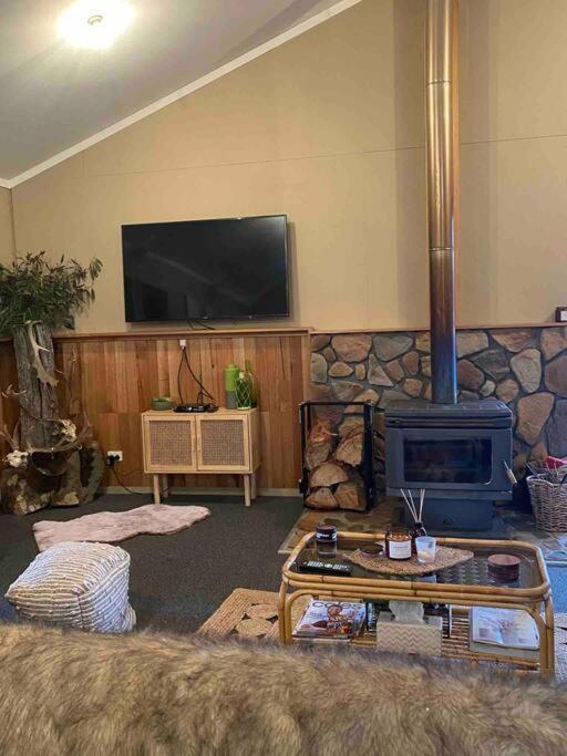 Great Lakes Wilderness Three Bedroom Home Miena Экстерьер фото